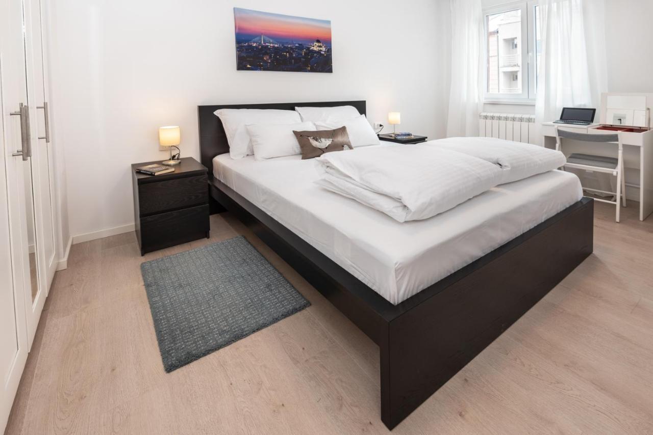 Apartment Vracar Belgrade, St Sava Church Park Esterno foto